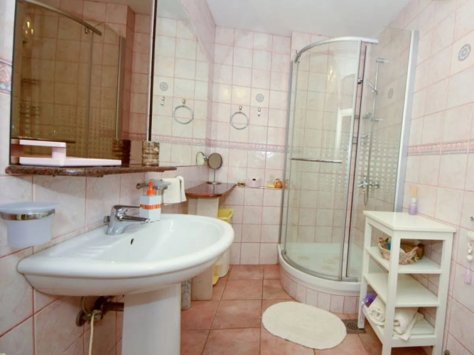 Villa Meri 28708