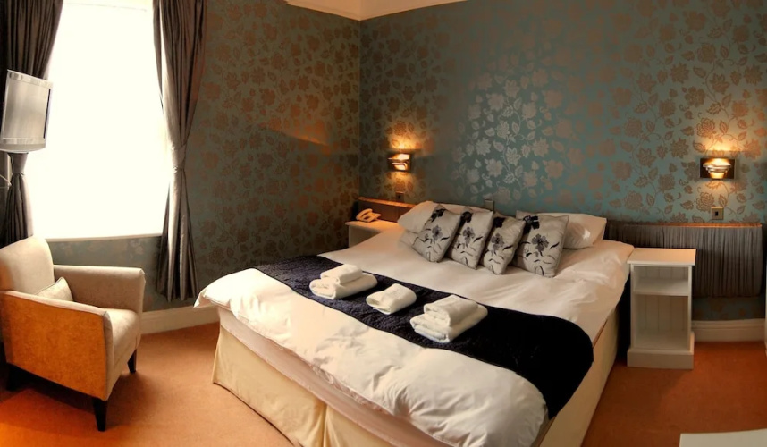 Hillcrest Hotel