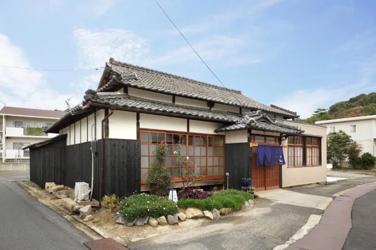 2 Bedrooms Cottage