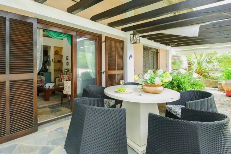 Sea Side House