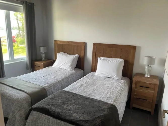 3 Bedrooms Cottage