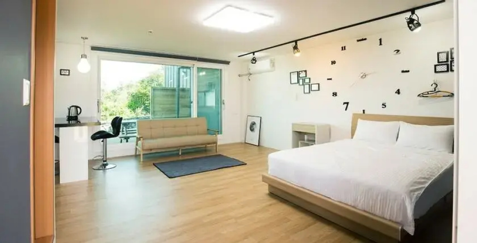 Jeju Damour