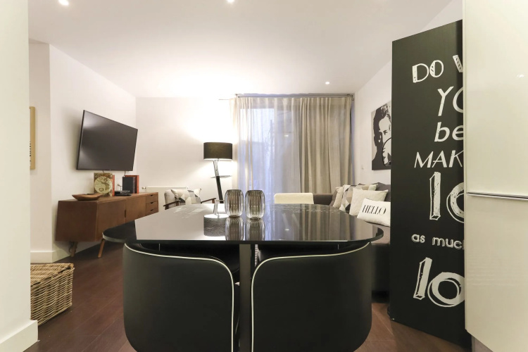 Marques Design II by Homing