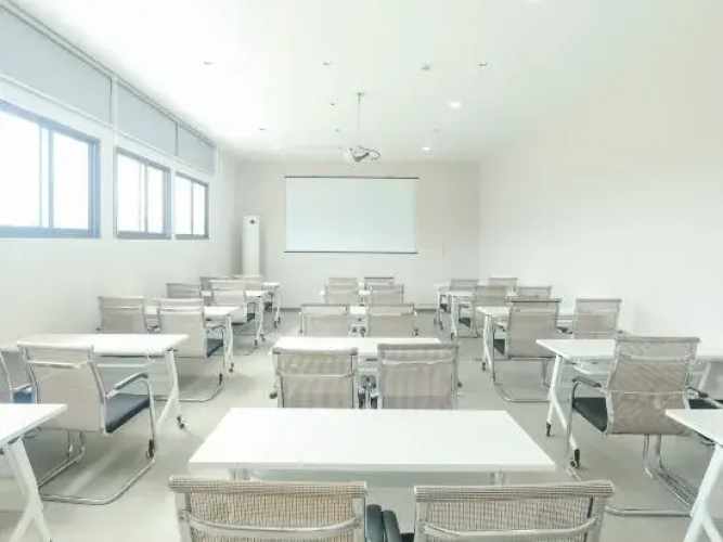 Changshou Yijia Hotel