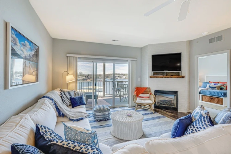 3 Bedrooms Apartment with balcony