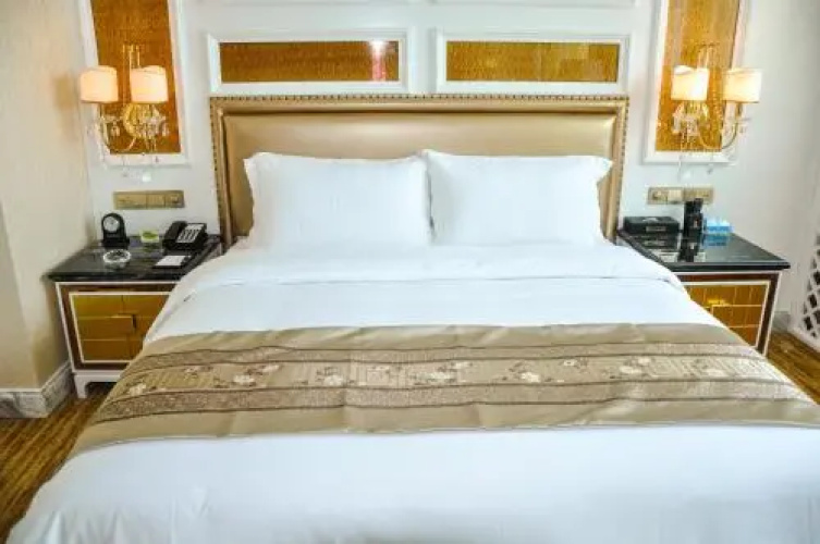 Kyle Caton Hotel