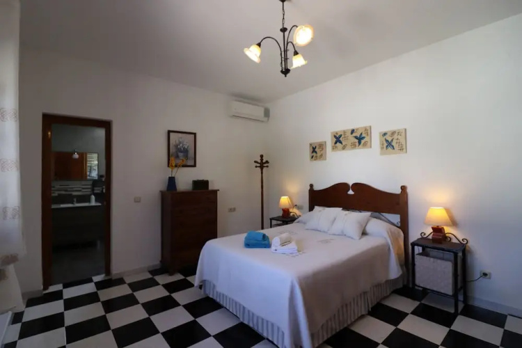 1114 Villa Corbera