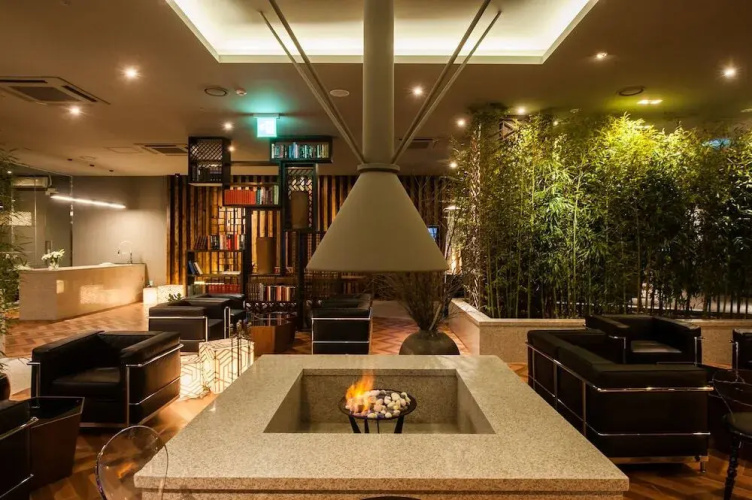 Yujin Hotel