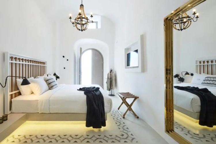 White and Co. La Torre Suites
