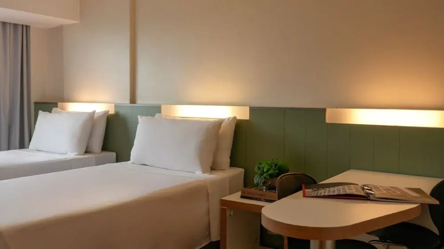Standard Twin room with balcony