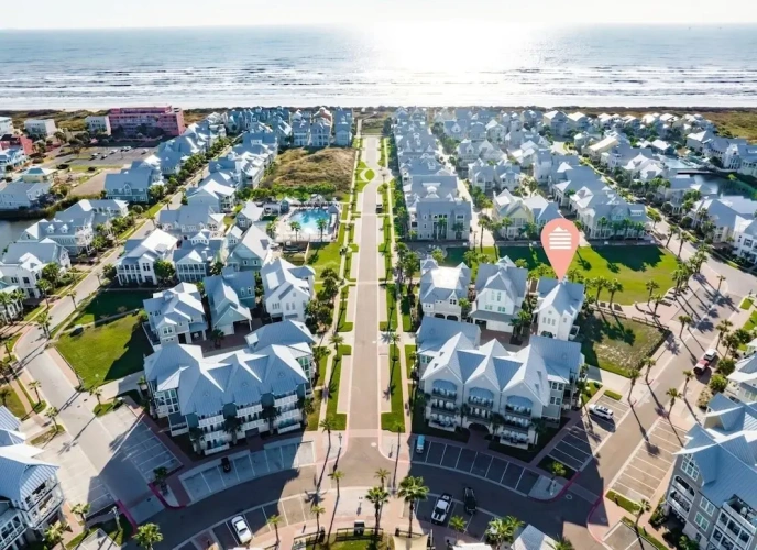 5 Bedrooms Cottage