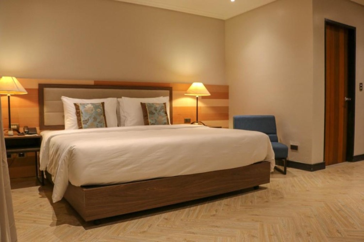 Deluxe Suite