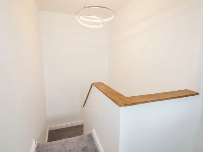 4 Bodnant Road