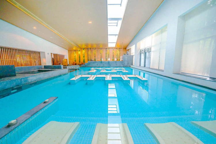 Minggu Spa & Club