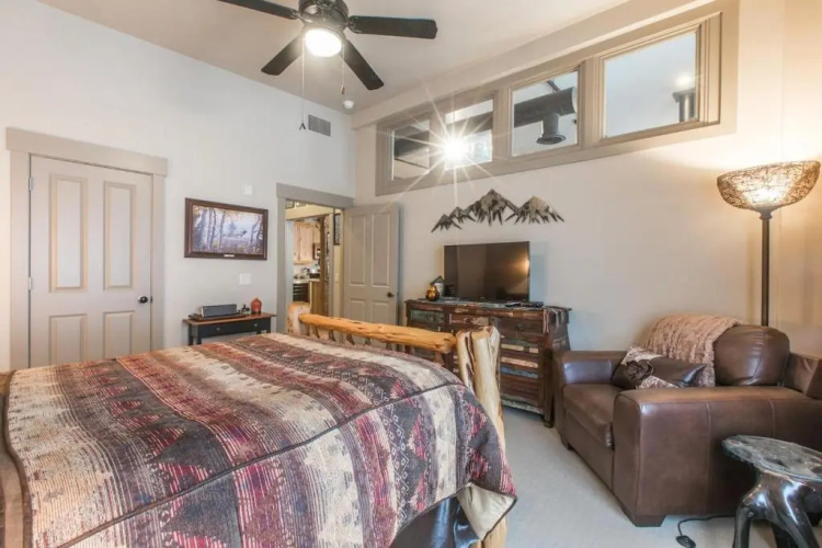 708 Main St Unit 4