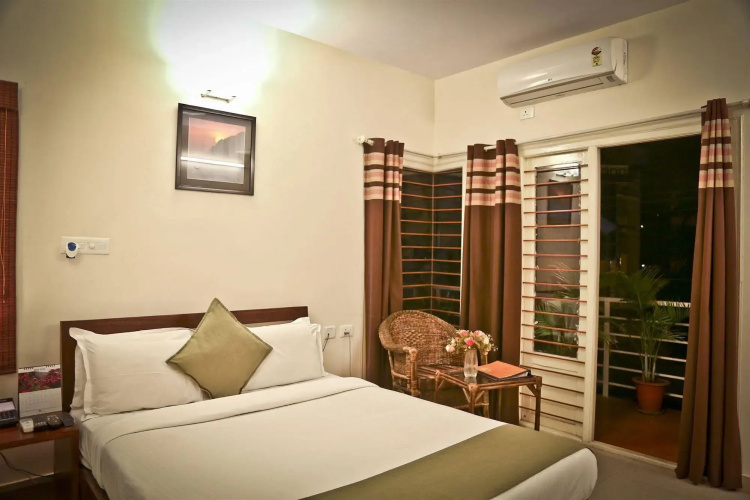 Maple Suites Serviced Apartments
