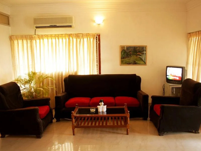 Raja Hotel