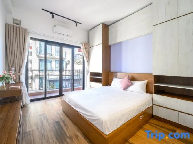 2 Bedrooms Apartment with lake view