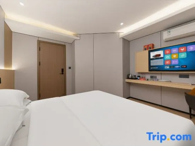 Standard Double room with city view