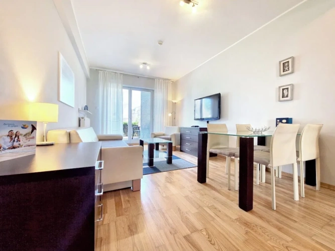 Economy Suite