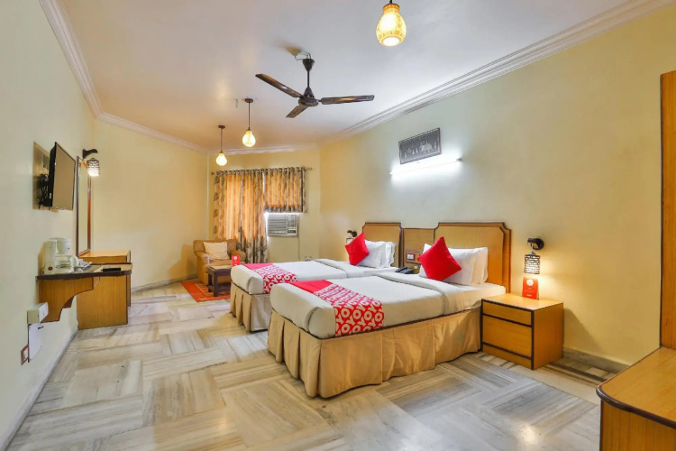 Hotel Woodlands