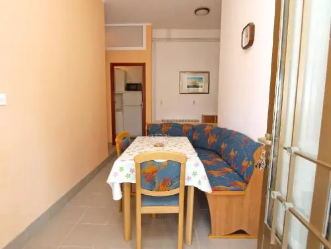 Apartment Rov 894