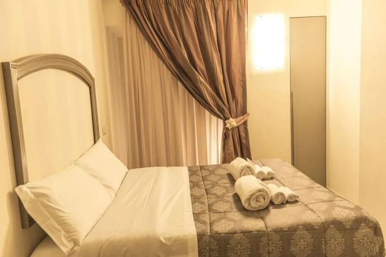 N12 Design Accomodations Alcova 75