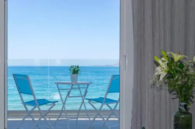 Sonja Beachfront Apartments