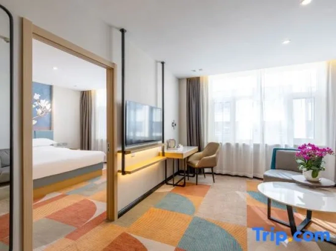 Deluxe Suite