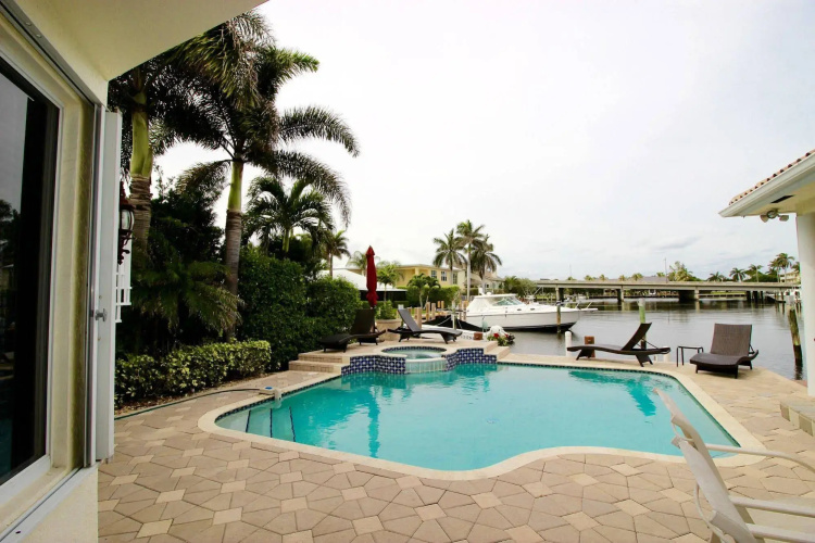 Palm Beach Canal Villas
