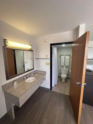 Executive Inn - Lawton