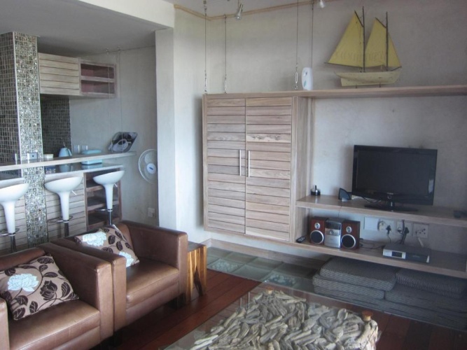 3 Bedrooms Apartment