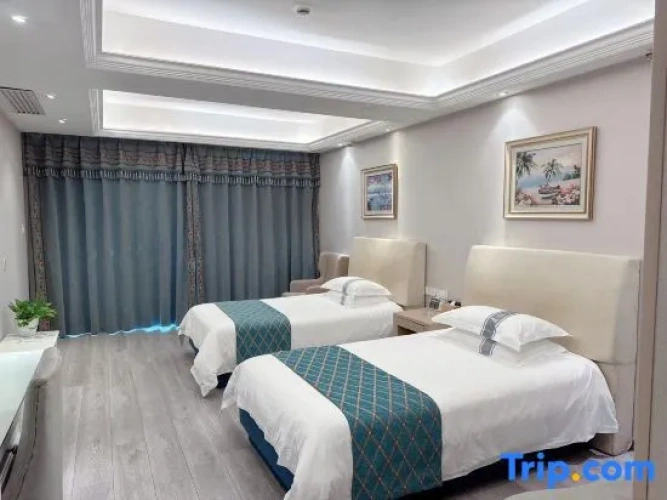 Standard Twin room with balcony and with river view