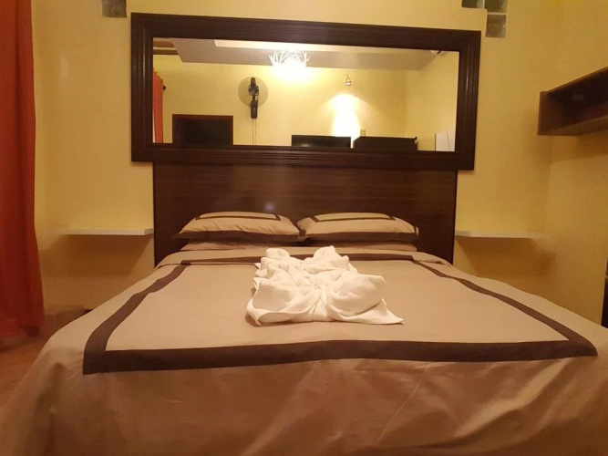 Mactan Breeze - Airport Bed & Breakfast