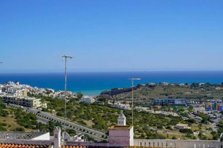 Studio Apartment with Sea View & Fibre Internet