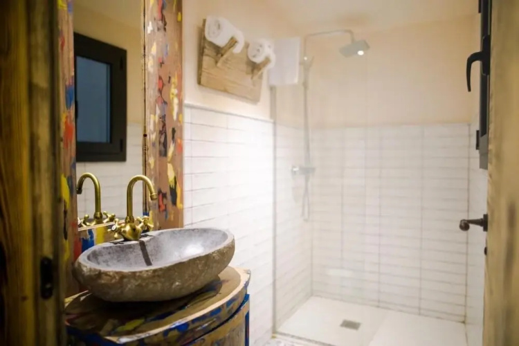 La Bodega Suites