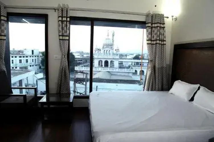 Temple View Inn