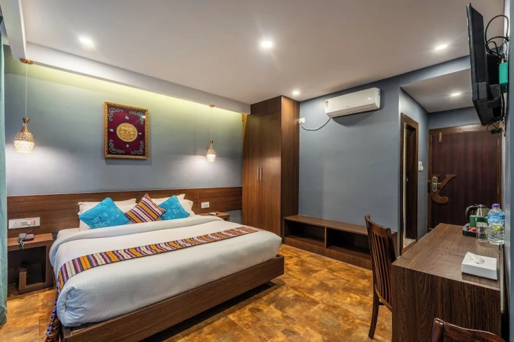 1 Bedroom Deluxe Double room with city view