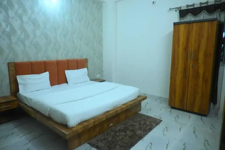 Hotel 7 Solitaires
