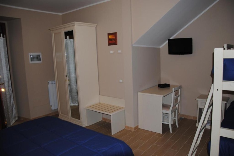 Standard Quadruple room