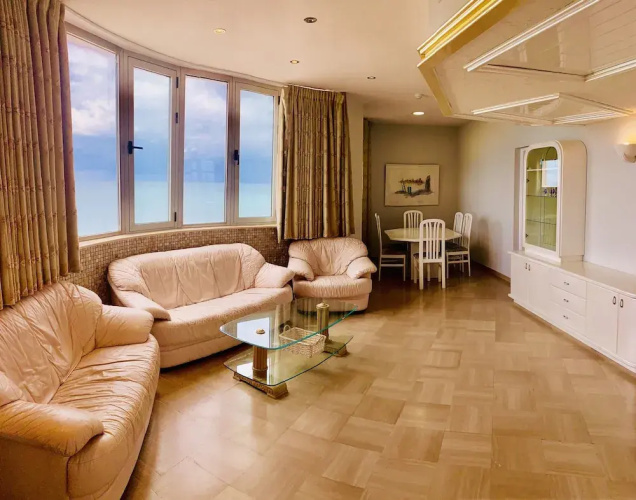Royal on the Sea