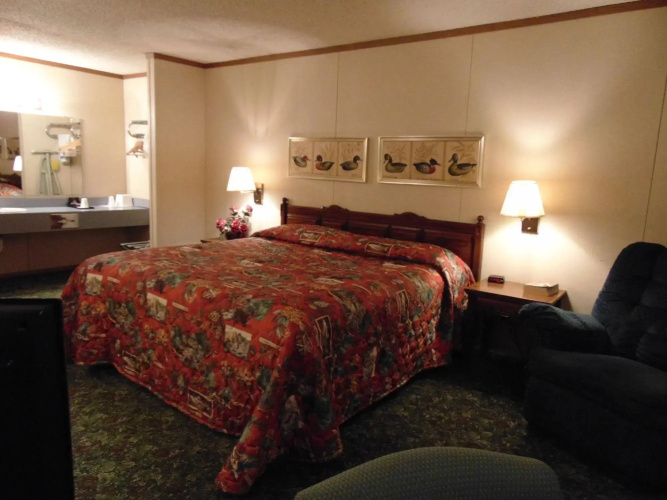 Heritage House Inn