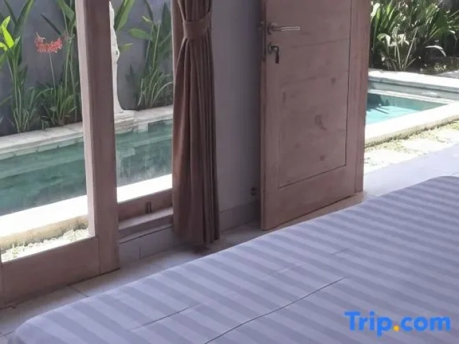 2 Bedrooms Villa