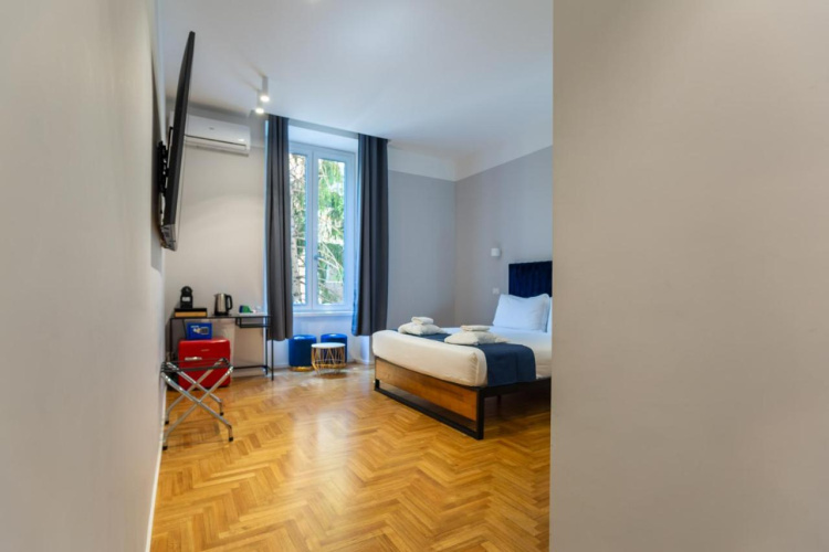 Carrara 24