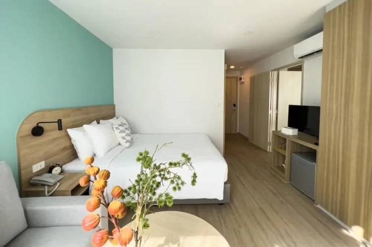 Superior Double room with balcony and with city view