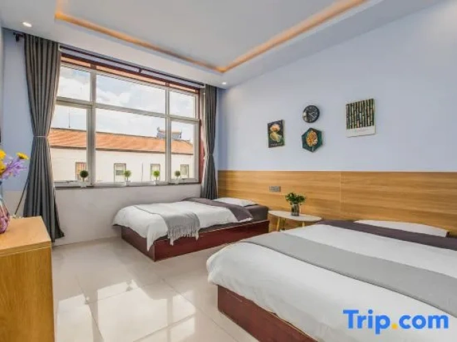 Standard Triple Family room