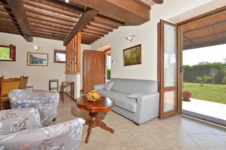 4 Bedrooms Family Villa