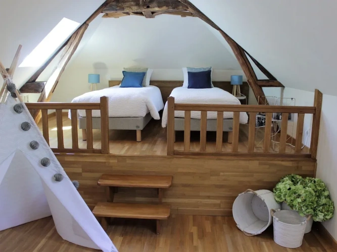 Standard Duplex room with courtyard view