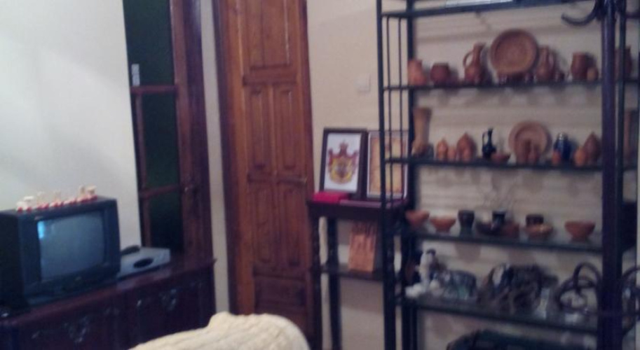 Gulo's guest house