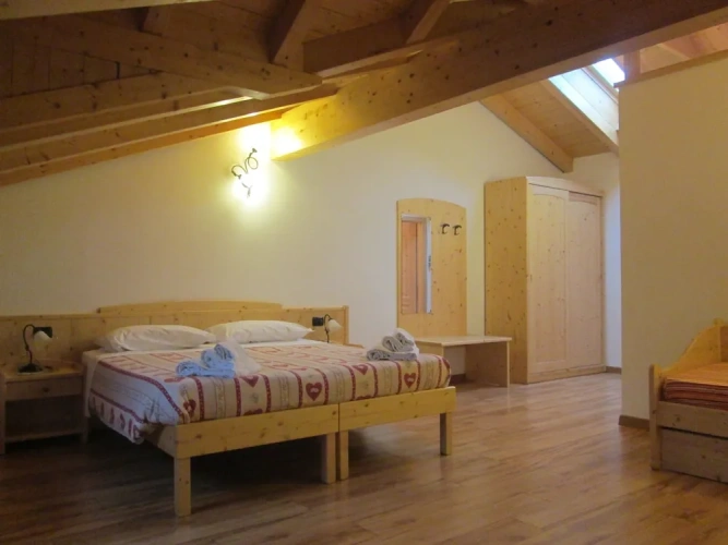 Standard Triple room with balcony
